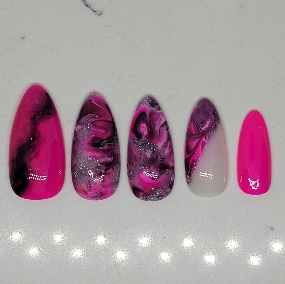 Custom Gel Press on Nails fake nails handmade neon pink black marble sparkle